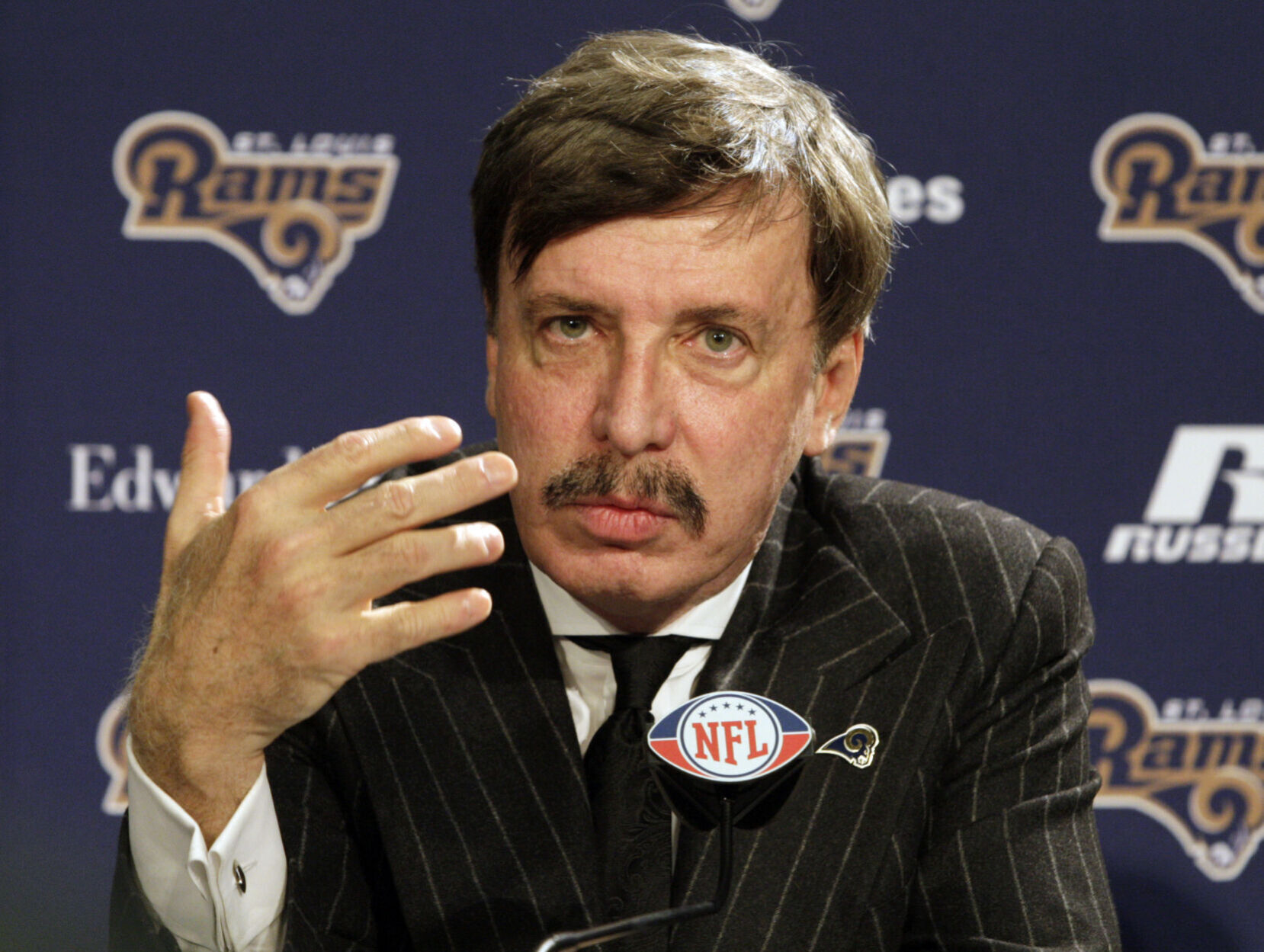1995: NFL's Rams announce they're moving to St. Louis
